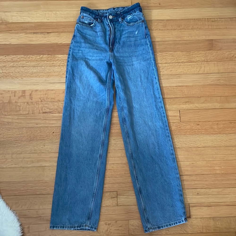 H&M high waisted super comfy trendy jeans